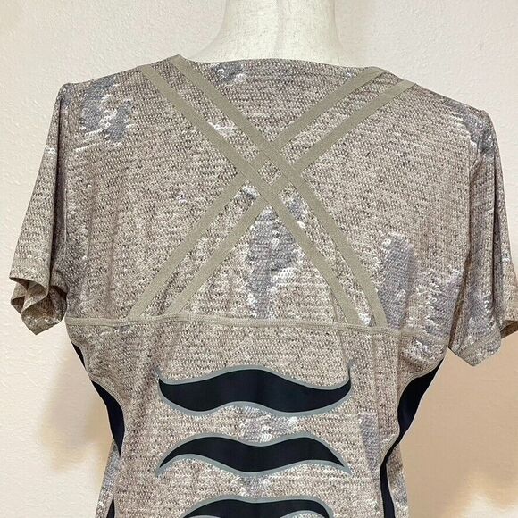 Bogner Sports Top Faux Sequence Print Size Large - Picture 9 of 13